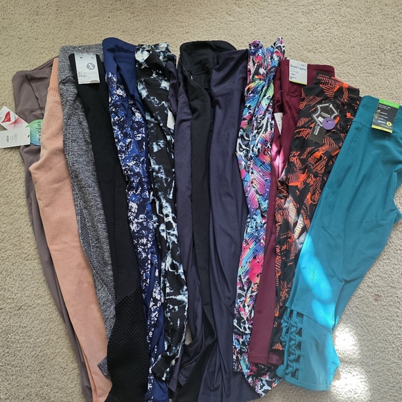 Boundle All In Motion, Old Navy ,xersion ,vogo, Lycra,Offline Colorful Leggings - Picture 5 of 7